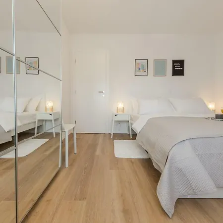 Enjoy Split, New In The Center With A Private Garden