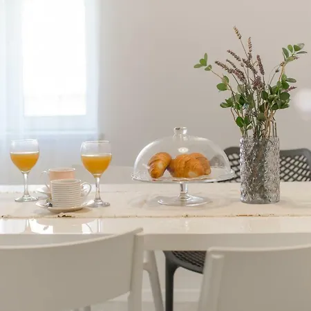 Apartman Enjoy Split, New In The Center With A Private Garden Split