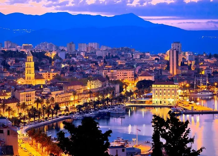 Enjoy Split, New In The Center With A Private Garden Apartament *