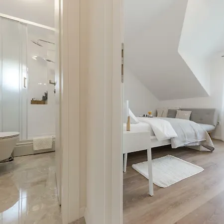 Enjoy Split, New In The Center With A Private Garden スプリト