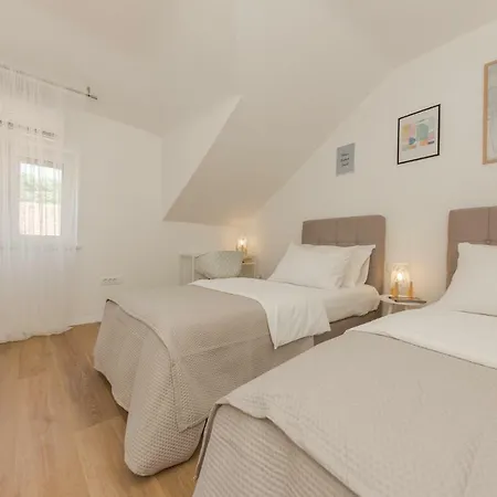 Enjoy Split, New In The Center With A Private Garden *