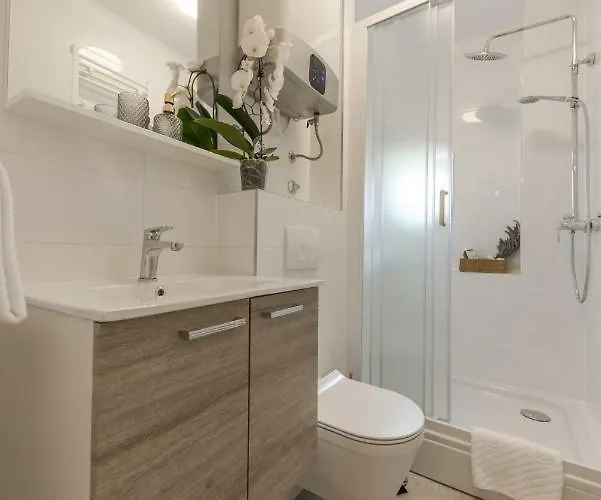 Enjoy Split, New In The Center With A Private Garden アパート *