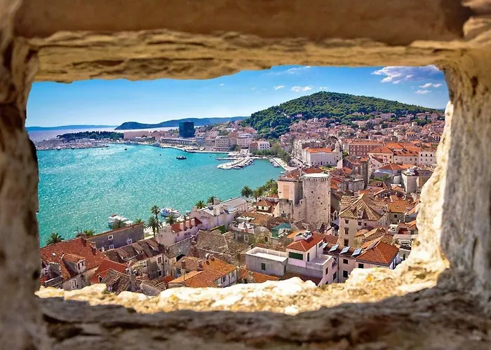 Enjoy Split, New In The Center With A Private Garden * スプリト